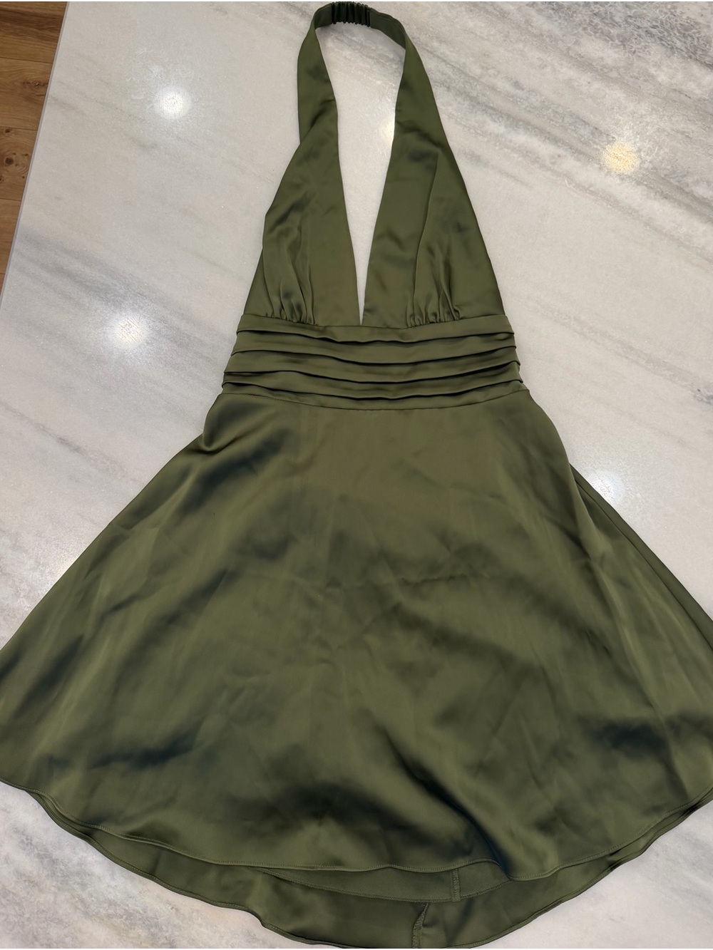 Olive Halter V-Neck Satin Mini Dress - L - Picture 5 of 9